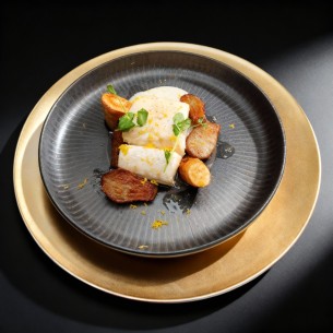 Dos de cabillaud poché, déclinaison autour des légumes racines et sauce topinambour truffée