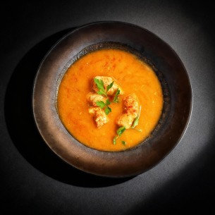 NOTRE SOUPE DE POISSONS AVEC MORCEAUX, CROUTONS ET ROUILLE